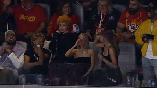 Super Bowl: Taylor Swift impressiona com festejos dentro e fora de campo