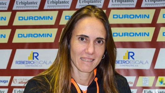 Campeã e internacional espanhola assume o comando técnico do Albergaria