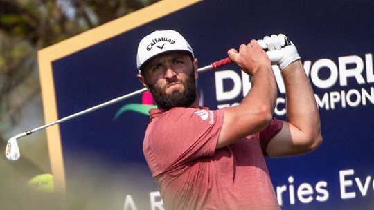 Golfista é a contratação mais cara da história do desporto