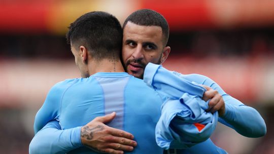 Kyle Walker "constrói" o lateral-direito ideal e não se esquece de Cancelo