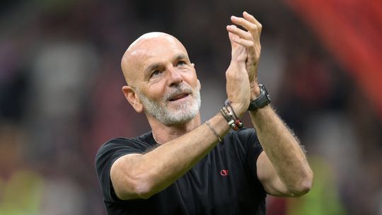 Pioli aborda futuro e 'pisca o olho' à Premier League