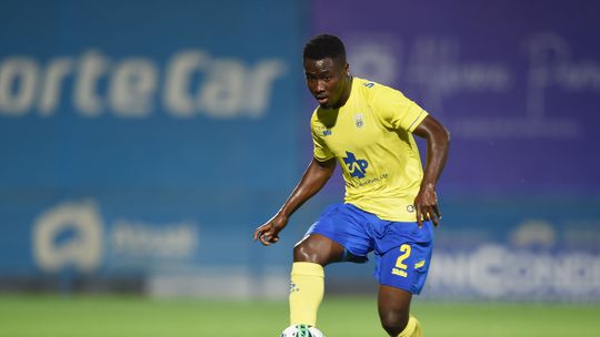 Sylla ficou de fora enquanto negoceia com o Arouca