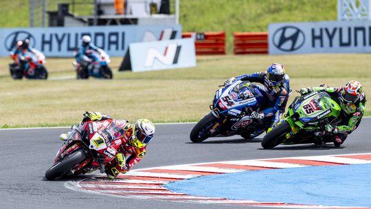 Superbikes: Bautista vence no primeiro dia em Portimão