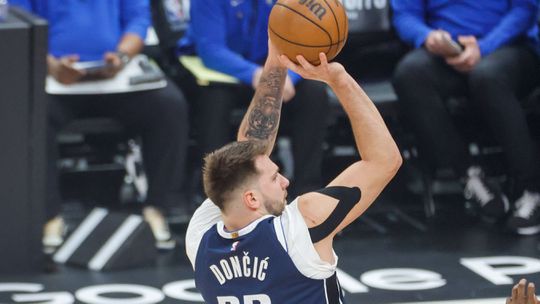 Doncic conduz Mavericks às finais da NBA