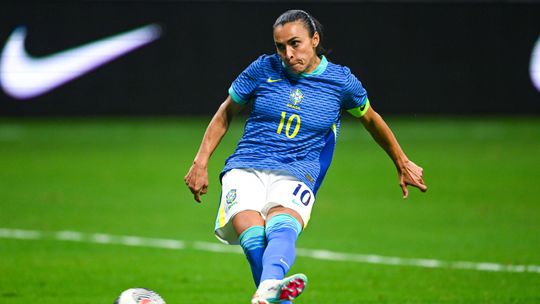 Marta sublinha: «O Brasil já merecia um Mundial»